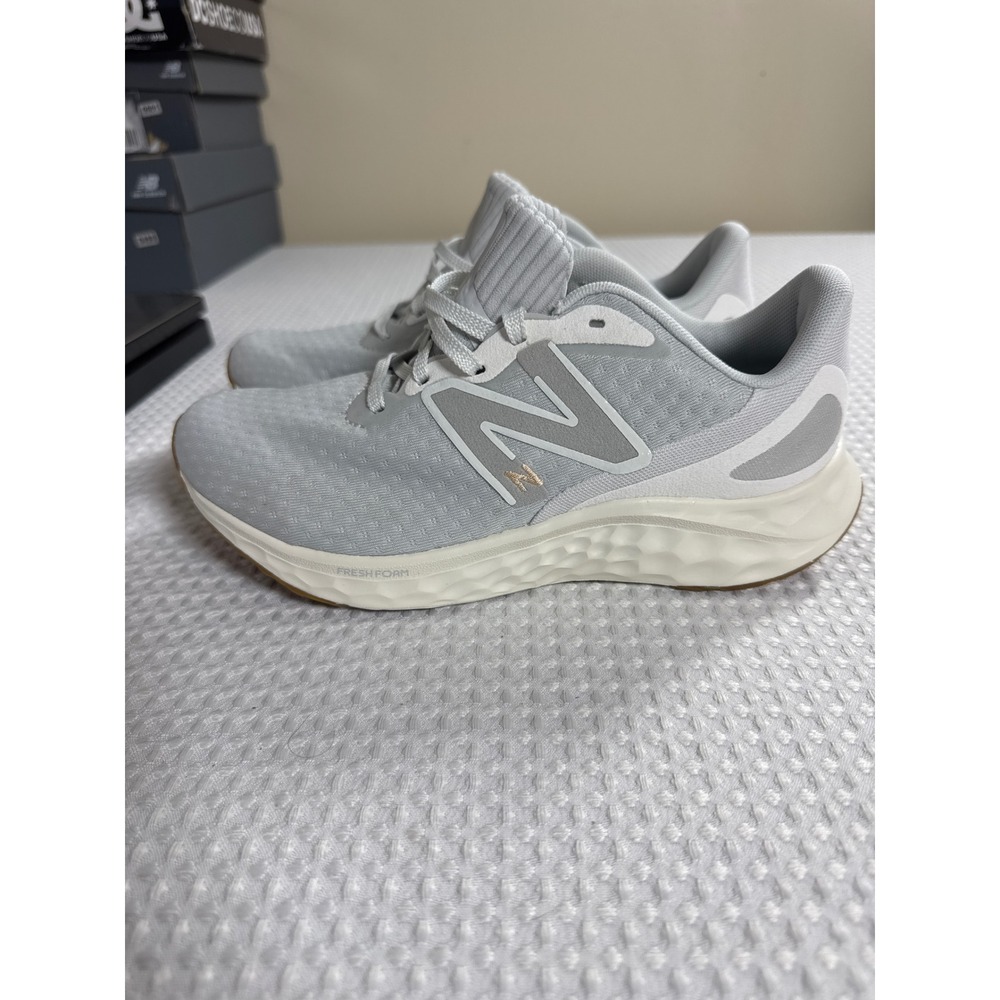 New Balance Running Shoes Womens 7.5 Fresh Foam Arishi v4 Grey WARISEG4 NWOB